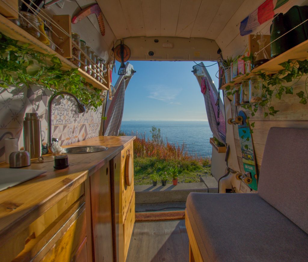 Reine en furgoneta camper