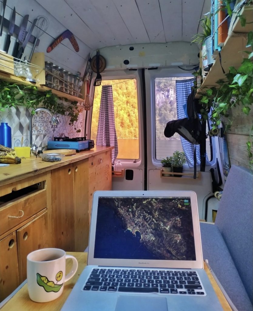 Furgoneta antigua o moderna